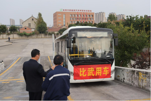 市交通产业集团首届客（货）运驾驶员职业技能比武竞赛成功举办